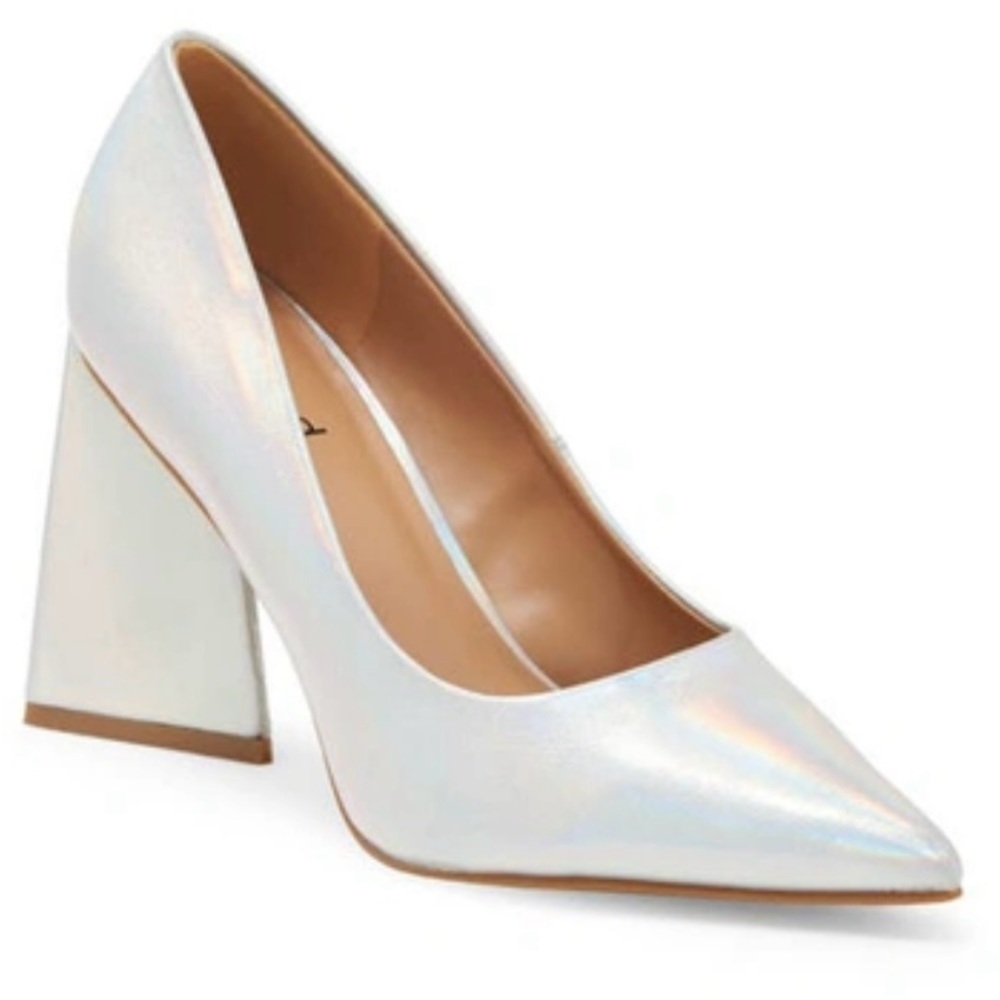 Belize Pump In Silver Iridescent